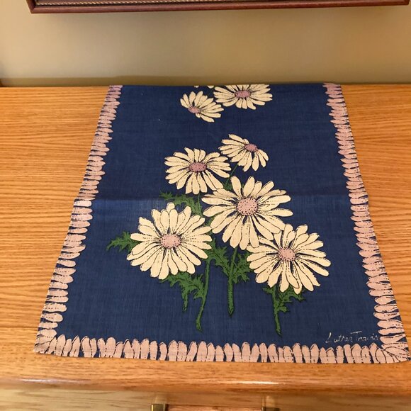 Vintage Linen Tea Towel, Buffet Scarf, Table Runner Centerpiece, or Framed Art - Picture 9 of 14